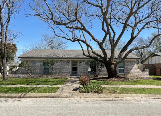 Property at 5520 Finian Ln, North Richland Hills, TX, 76180, 4 beds, 2 baths, [object Object]