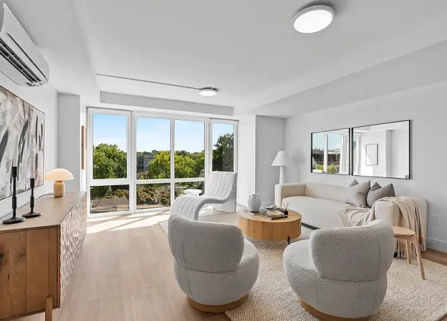 Photo of 95 S Broadway, White Plains, NY 10601