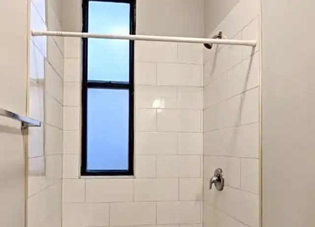 Property at 3521 N Wilton Ave, Chicago, IL, 60657, 3 beds, 2 baths, [object Object]