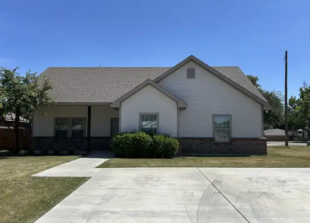 Property at 600 E Hale Ave, Decatur, TX, 76234, 3 beds, 2 baths, [object Object]