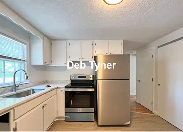 Property at 8 Stone St, Beverly, MA, 01915, 2 beds, 1 bath, [object Object]
