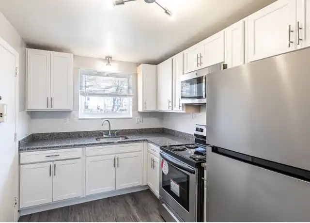 Property at 72 Folly Brook Blvd Unit 2, Wethersfield, CT, 06109, 2 beds, 1 bath, [object Object]