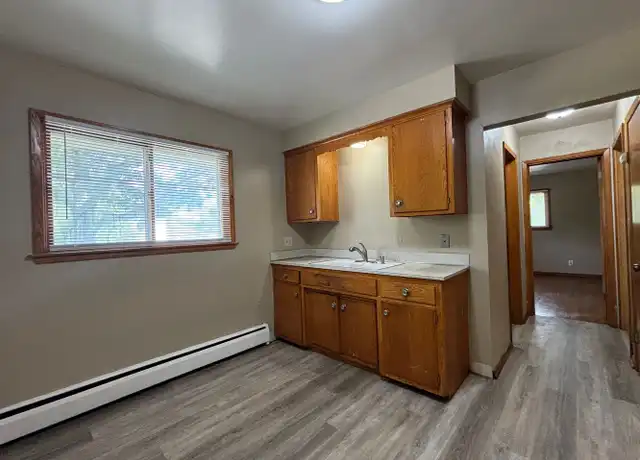 Property at 568 Lexington Pkwy N unit Unit 3, Saint Paul, MN, 55104, 1 bed, 1 bath, [object Object]