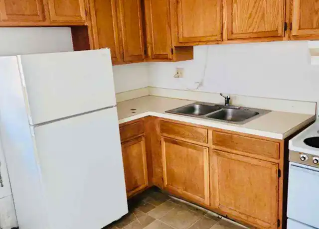 Property at 627 Crosby St Unit A, Akron, OH, 44302, 1 bed, 1 bath, [object Object]