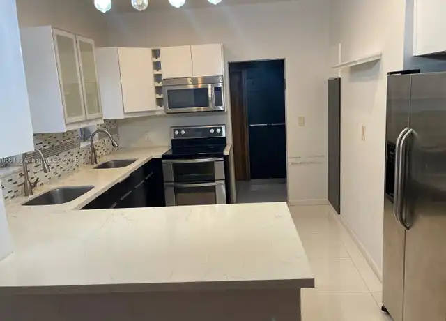 Property at 330 W 46th St Unit 1, Miami Beach, FL, 33140, 3 beds, 2.5 baths, [object Object]