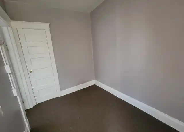 Property at 106 W Keefe Ave Unit 4, Milwaukee, WI, 53212, 3 beds, 1 bath, [object Object]
