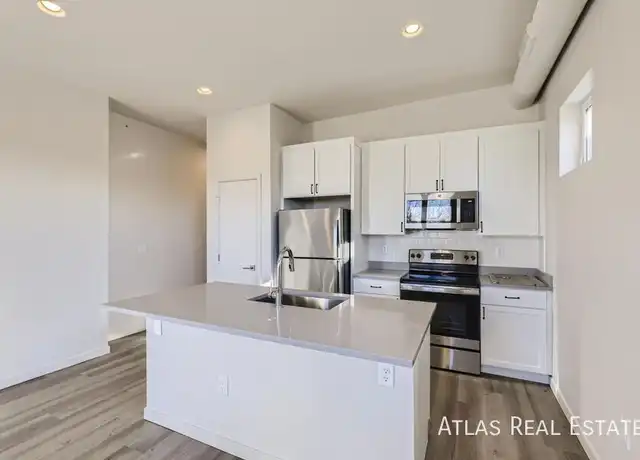 Property at 3830 Olive St Unit 303, Denver, CO, 80207, 1 bed, 1 bath, [object Object]