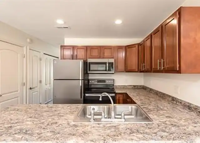 Property at 1924 N Villa Ct, Essexville, MI, 48732, 1 bed, 1 bath, [object Object]