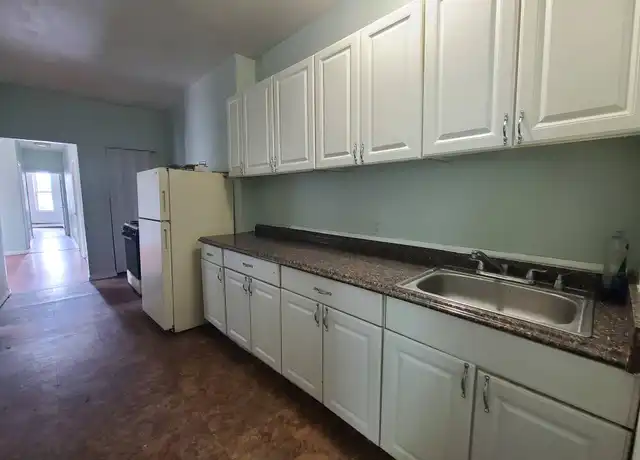 Property at 90 Chadwick Ave Unit 1E, Hartford, CT, 06106, 4 beds, 1 bath, [object Object]