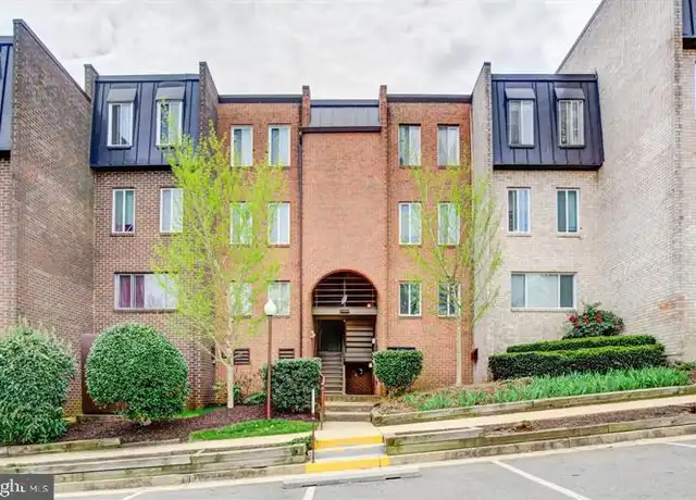 Property at 5009 7th Rd S Unit T1, Arlington, VA, 22204, 2 beds, 2 baths, [object Object]