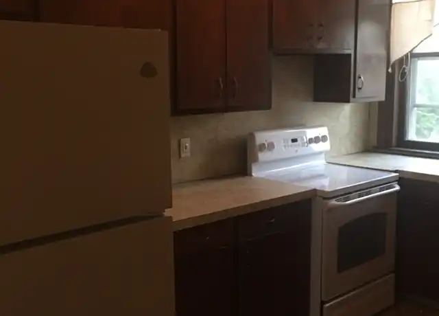 Property at 66 Ashley St Unit 3rd, Hartford, CT, 06105, 3 beds, 1 bath, [object Object]