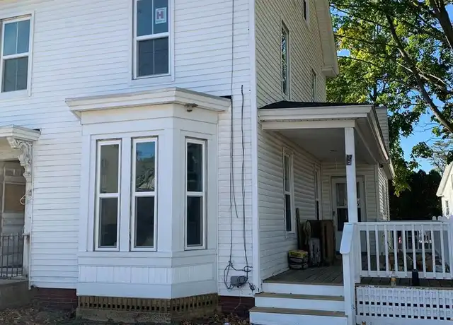 Property at 27 School St Unit Duplex B, Berwick, ME, 03901, 3 beds, 1 bath, [object Object]