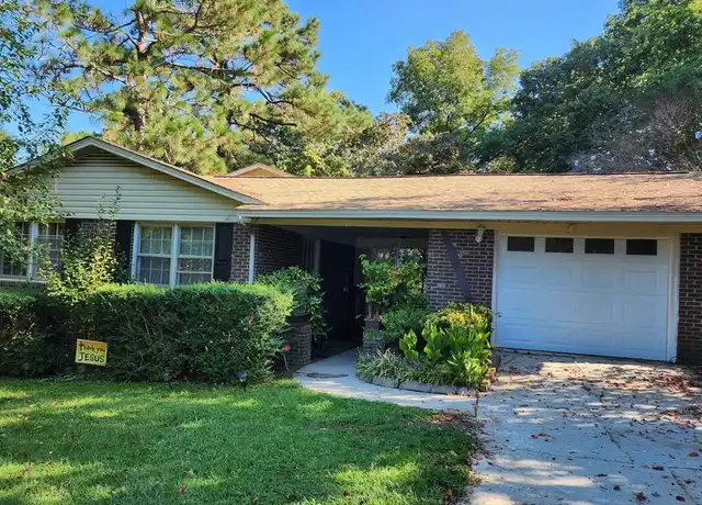 Property at 4936 Catalpa Cir, Hope Mills, NC, 28348, 4 beds, 2.5 baths, [object Object]