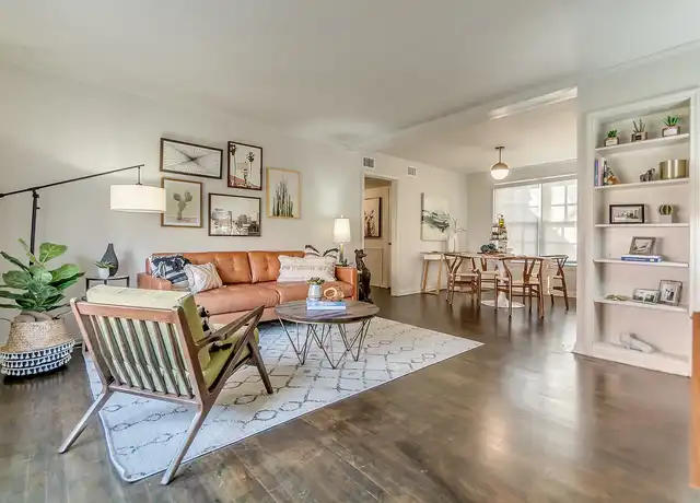Property at Hampton Plaza at Kessler Park - 1902 Tarrant Pl, Dallas, TX, 75208, 1-2 bed, 1 bath, [object Object]