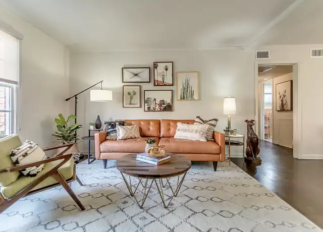 Property at Hampton Plaza at Kessler Park - 1902 Tarrant Pl, Dallas, TX, 75208, 1 bed, 1 bath, [object Object]