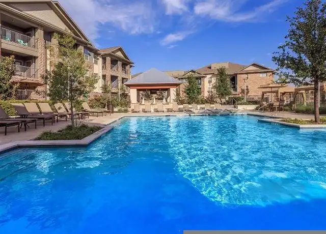Property at 2250 S Valley Pkwy, Lewisville, TX, 75067, 3 beds, 2 baths, [object Object]