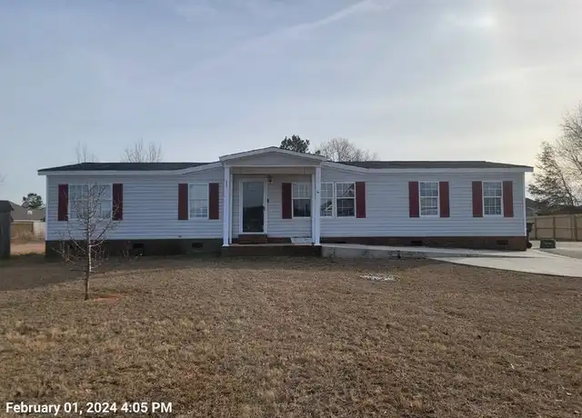 Property at 101 Gibson Cir, Kathleen, GA, 31047, 4 beds, 2 baths, [object Object]