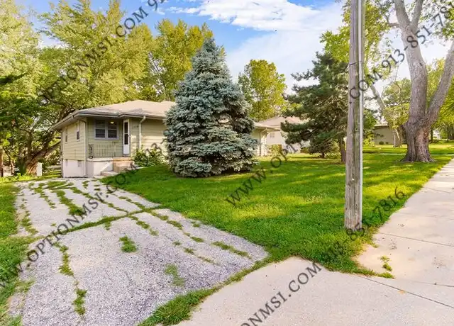 Property at 8307 Santa Fe Ln, Overland Park, KS, 66212, 2 beds, 1 bath, [object Object]
