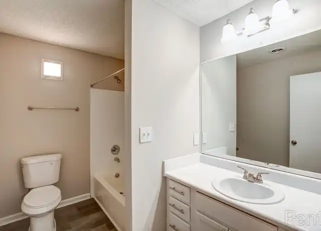Property at 1770 Richmond Cir SE Unit 600D, Atlanta, GA, 30315, 2 beds, 2 baths, [object Object]