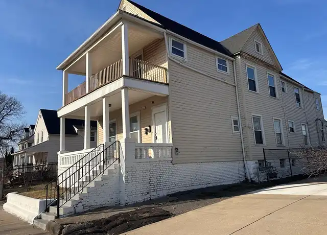 Property at 1884 E 81st St Unit 4, Cleveland, OH, 44103, 1 bed, 1 bath, [object Object]