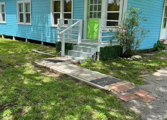 Property at 2518 Waller St, Waller, TX, 77484, 3 beds, 1 bath, [object Object]