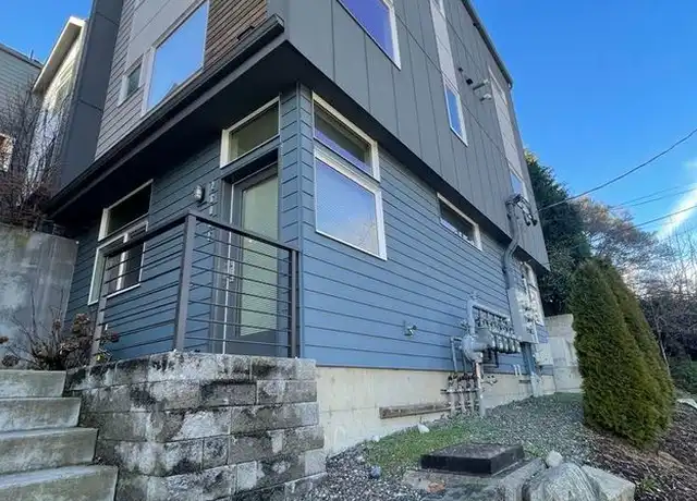 Property at 2605 W 22nd Ave unit E, Seattle, WA, 98199, 3 beds, 2.5 baths, [object Object]