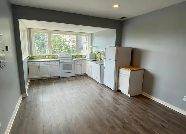 Property at 1500 Broadway Ave Unit 204, Pittsburgh, PA, 15216, 1 bed, 1 bath, [object Object]