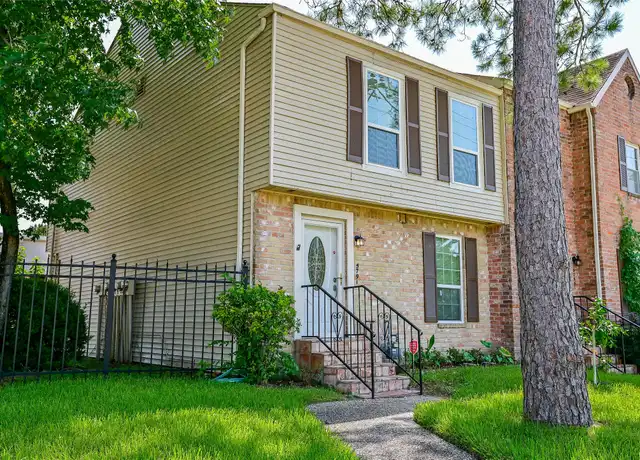 Property at 5791 Maple Hill Dr, Houston, TX, 77088, 2 beds, 2.5 baths, [object Object]
