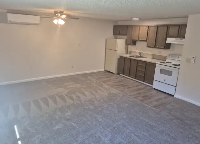 Property at 1233 NE Hogan Dr Unit 1229, Gresham, OR, 97030, 1 bed, 1 bath, [object Object]