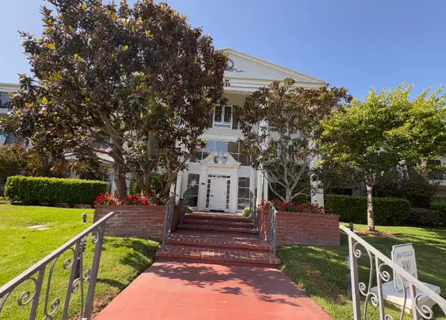 Property at 300 Cagney Ln, Newport Beach, CA, 92663, 2 beds, 2 baths, [object Object]
