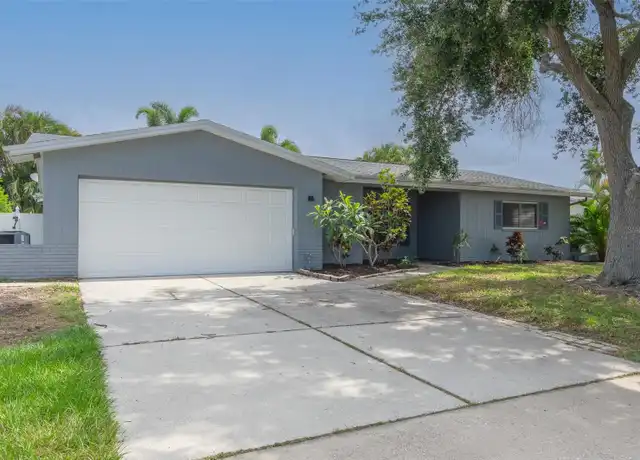 Property at 12979 89th Ave, Seminole, FL, 33776, 4 beds, 2 baths, [object Object]