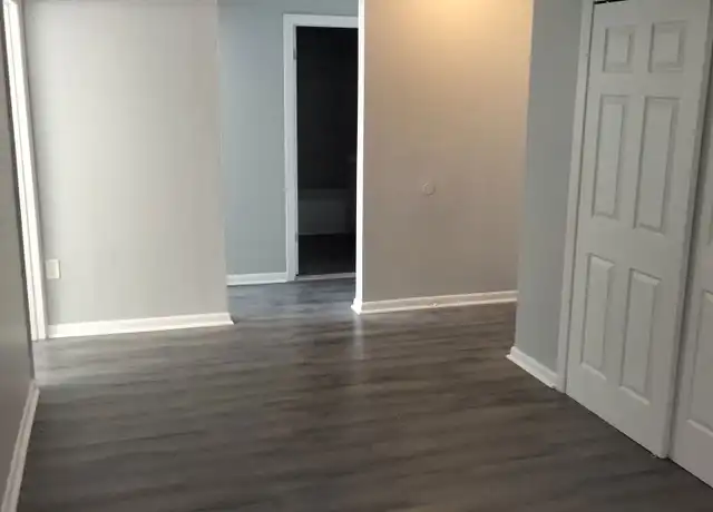 Property at 145 Sisson Ave Unit AA5, Hartford, CT, 06105, 2 beds, 1 bath, [object Object]