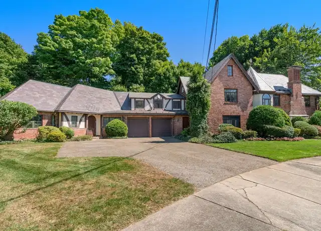 Property at 24 Manor House Rd Unit A, Newton Centre, MA, 02459, 1 bed, 1.5 baths, [object Object]