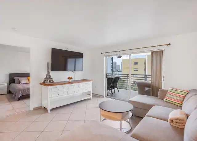 Property at 17801 N Bay Rd #602, Sunny Isles Beach, FL, 33160, 2 beds, 2 baths, [object Object]