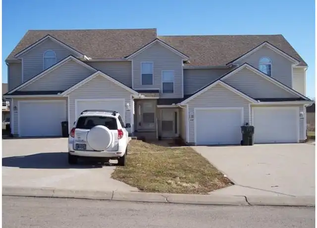 Property at 1209 Pebblecreek Dr Unit C, Warrensburg, MO, 64093, 2 beds, 2.5 baths, [object Object]