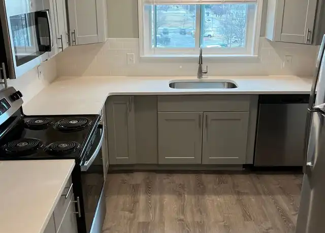 Property at 3110 State St Unit 15, Omaha, NE, 68112, 2 beds, 1 bath, [object Object]