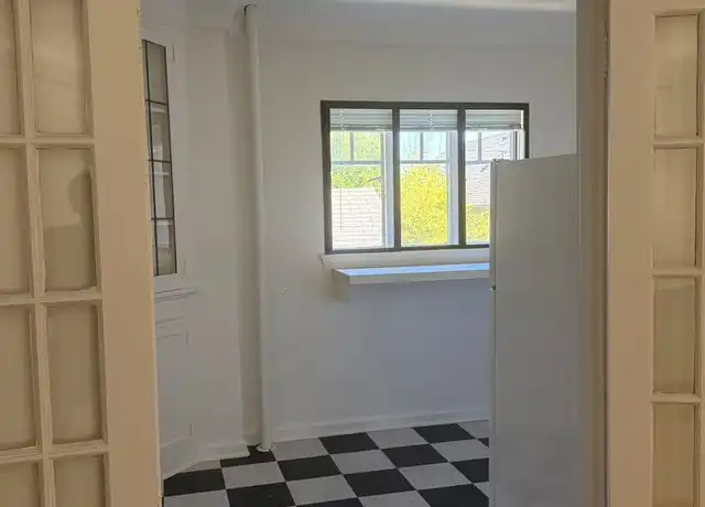 Property at 2486 NW Westover Rd Unit 201, Portland, OR, 97210, 1 bed, 1 bath, [object Object]
