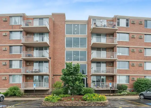 Property at 2200 S Stewart Ave Unit 4A, Lombard, IL, 60148, 2 beds, 2 baths, [object Object]