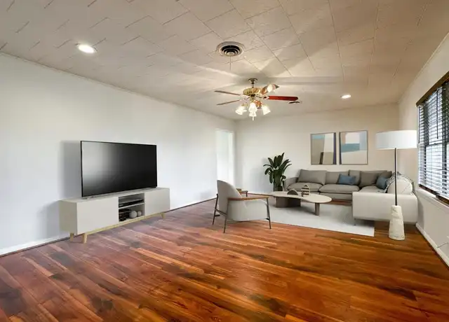 Property at 3626 Daphne St, Houston, TX, 77021, 3 beds, 1 bath, [object Object]