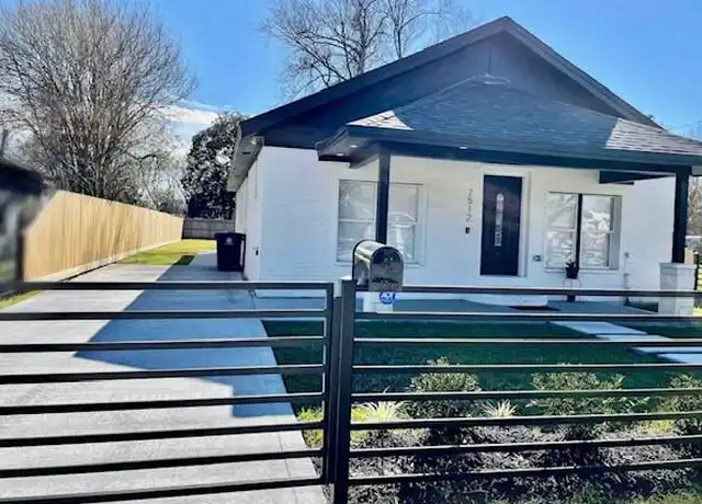 Property at 2512 Melbourne St, Houston, TX, 77026, 3 beds, 2 baths, [object Object]