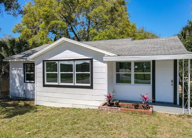 Property at 218 W Magnolia St, Clermont, FL, 34711, 4 beds, 2 baths, [object Object]
