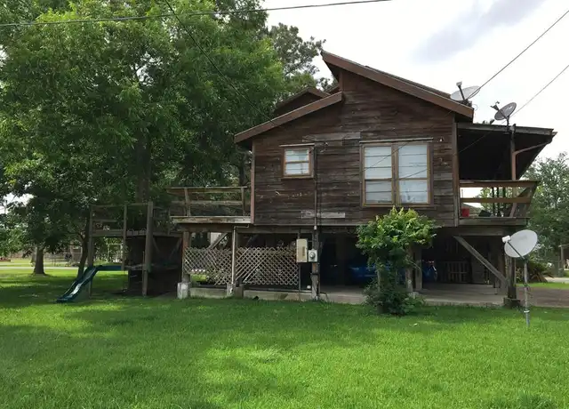 Property at 2141 Fenwood St, Kemah, TX, 77565, 3 beds, 1 bath, [object Object]