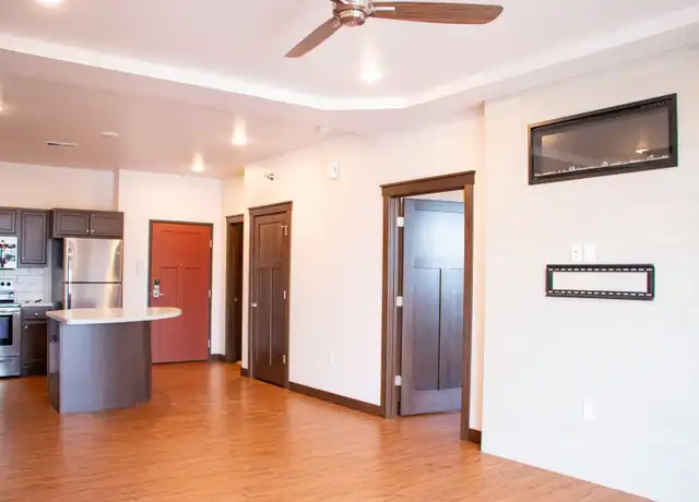 Property at 3501 Gateway Dr Unit 113, Eau Claire, WI, 54701, 1 bed, 1 bath, [object Object]