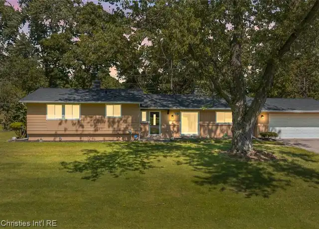 Property at 7137 Stonebrook Rd, West Bloomfield, MI, 48322, 3 beds, 2 baths, [object Object]