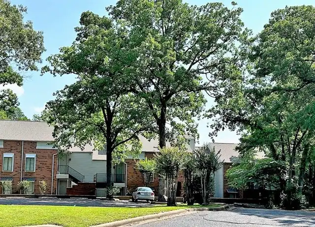 Property at 801 Country Club Cir, Athens, TX, 75751, 2 beds, 3 baths, [object Object]