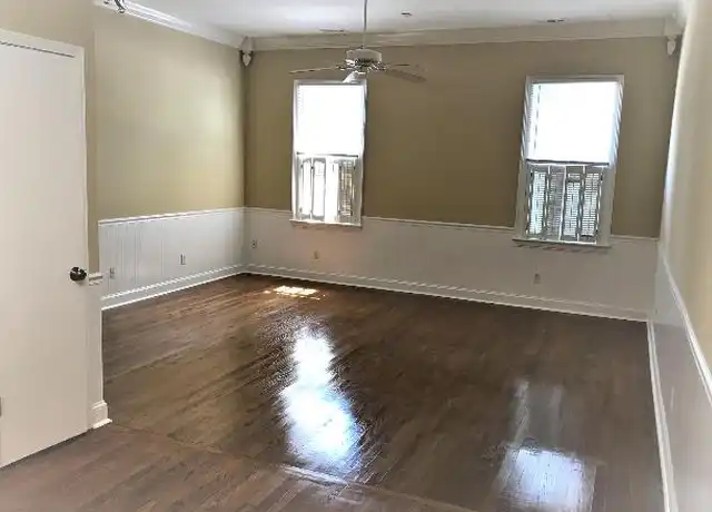 Property at 135 E Wilson Ave, Mooresville, NC, 28115, 3 beds, 2 baths, [object Object]