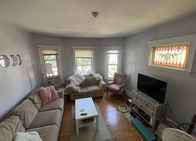 Property at 127 Walnut St Unit 2, Somerville, MA, 02145, 2 beds, 1 bath, [object Object]