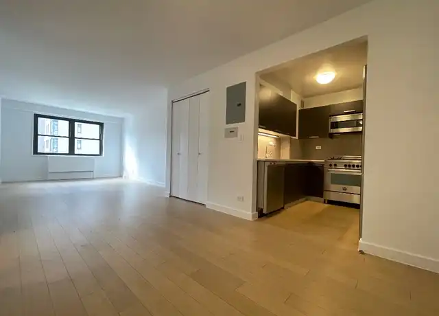 Property at 222 E 39th St Unit 13B, New York, NY, 10016, 1 bed, 1.5 baths, [object Object]