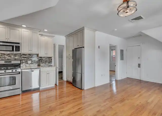 Property at 119 Dwight St #3, New Haven, CT, 06511, 2 beds, 1 bath, [object Object]