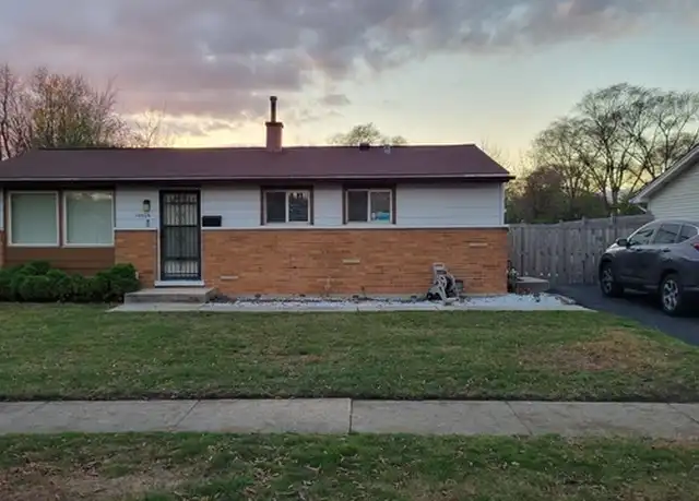Property at 16604 Oxford Dr, Markham, IL, 60428, 4 beds, 1 bath, [object Object]